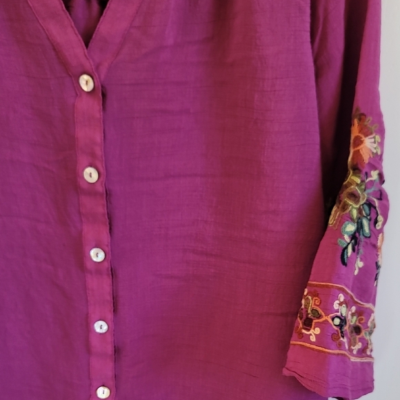 Fig and Flower Magenta Blouse with Embroidery - Picture 13 of 13